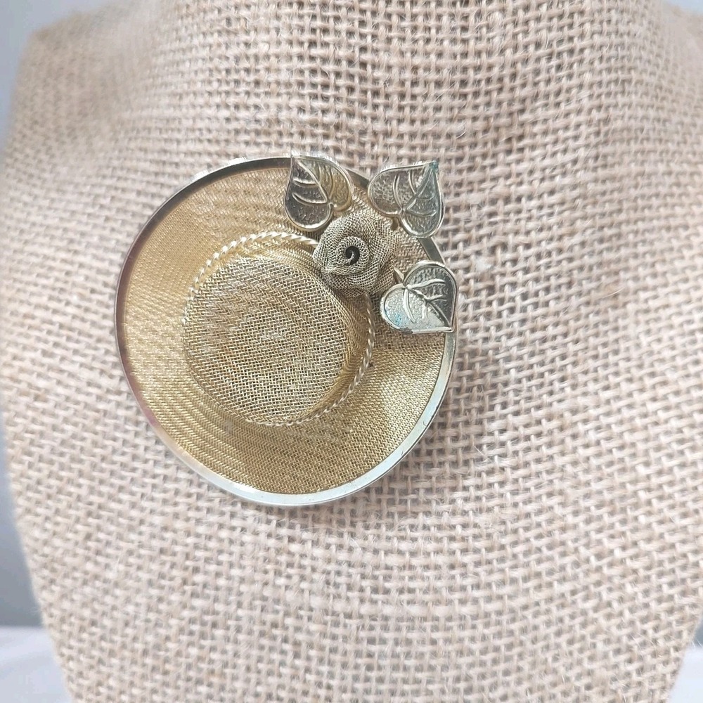 Vtg HAT BROOCH Pin Gold Tone Mesh Chain with Rose & Leaves Lady Derby Hat Trendy